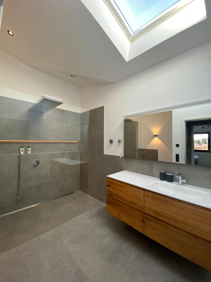 Moderne Ferienwohnung Stephanskirchen Luaran gambar
